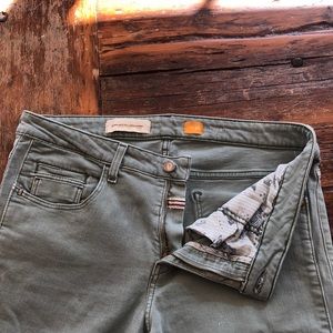 Pilcro cropped stretch denim